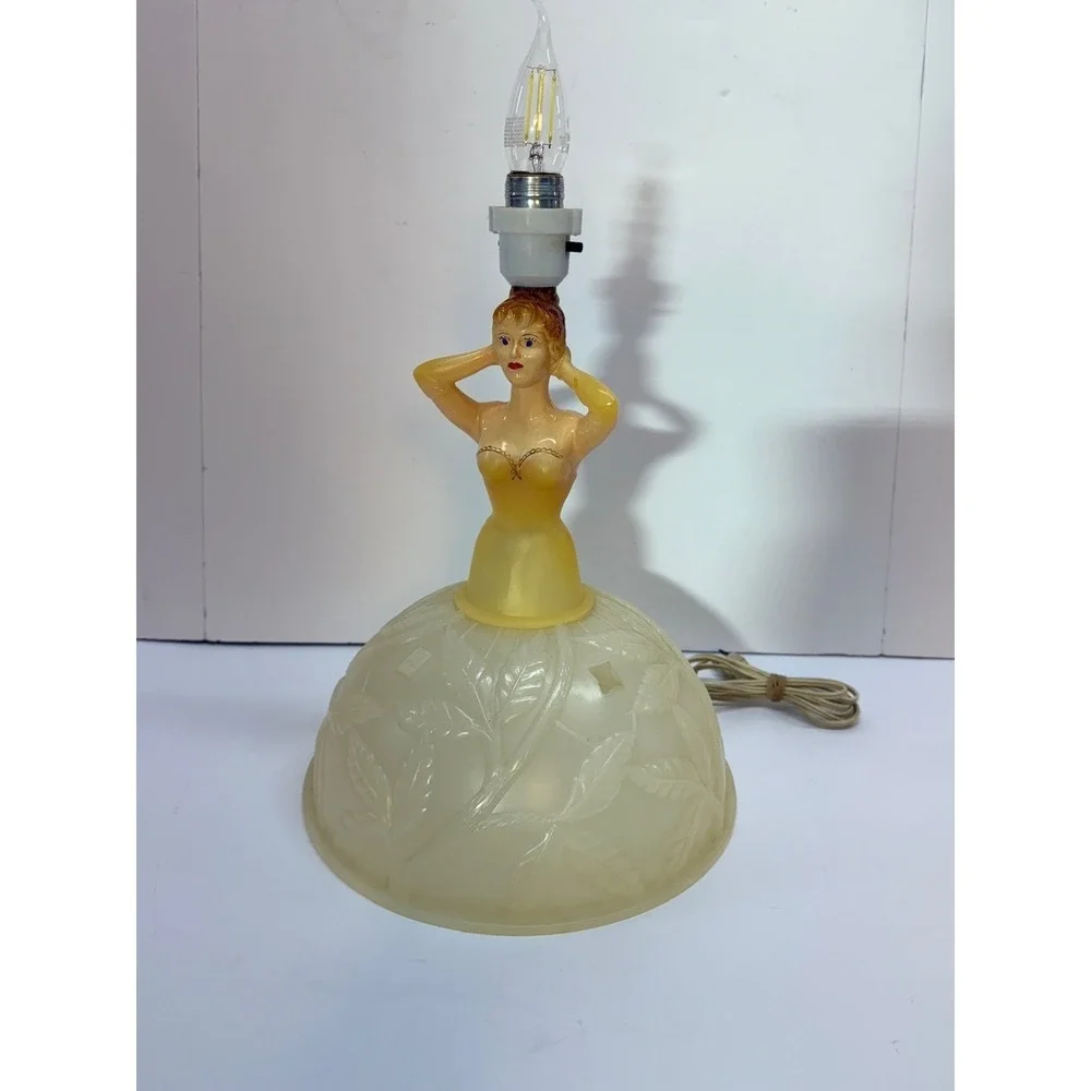 Vintage Softlite Inc Figural Lady Lamp Frosted Leaf Dome Base Mid Century D-4895